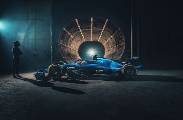 2022 Williams F1 FW44 livery car