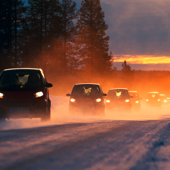 smart fortwo test vehicles in snow, line astern in 1998